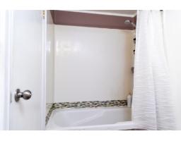 115 8220 King George Highway, Surrey, BC V3W6E1 Photo 13