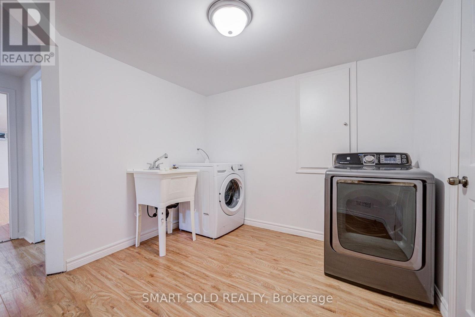 24 SNIDER DRIVE - Image 34