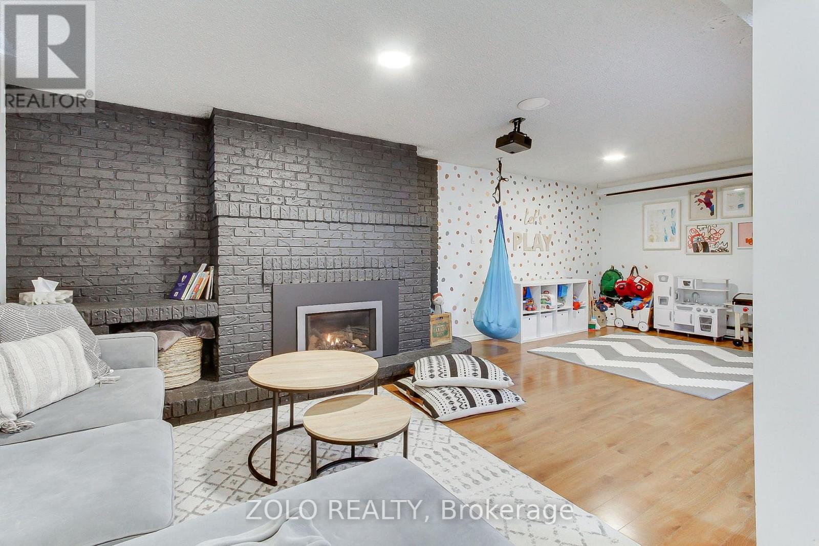 388 TERRY DRIVE - 22