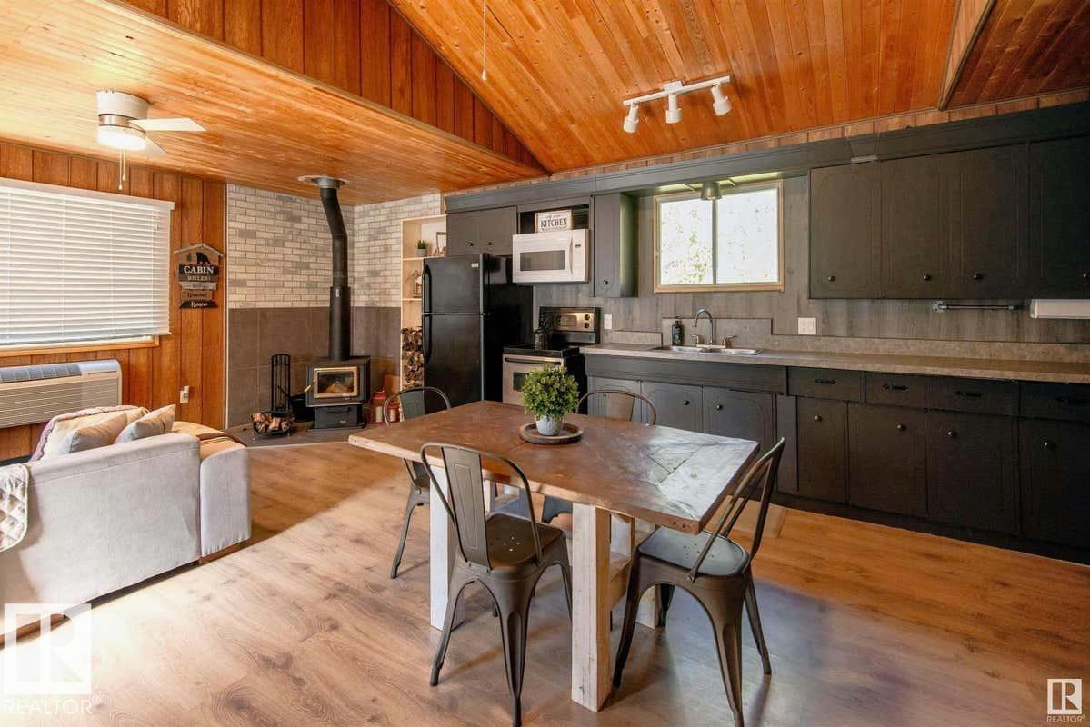 38 59526 Highway 657 - 13