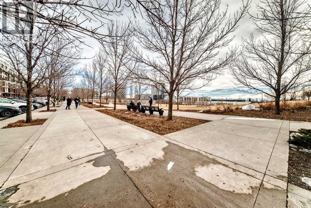 #204 830 Centre Avenue NE - 37