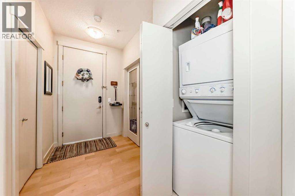 #204 830 Centre Avenue NE - 21