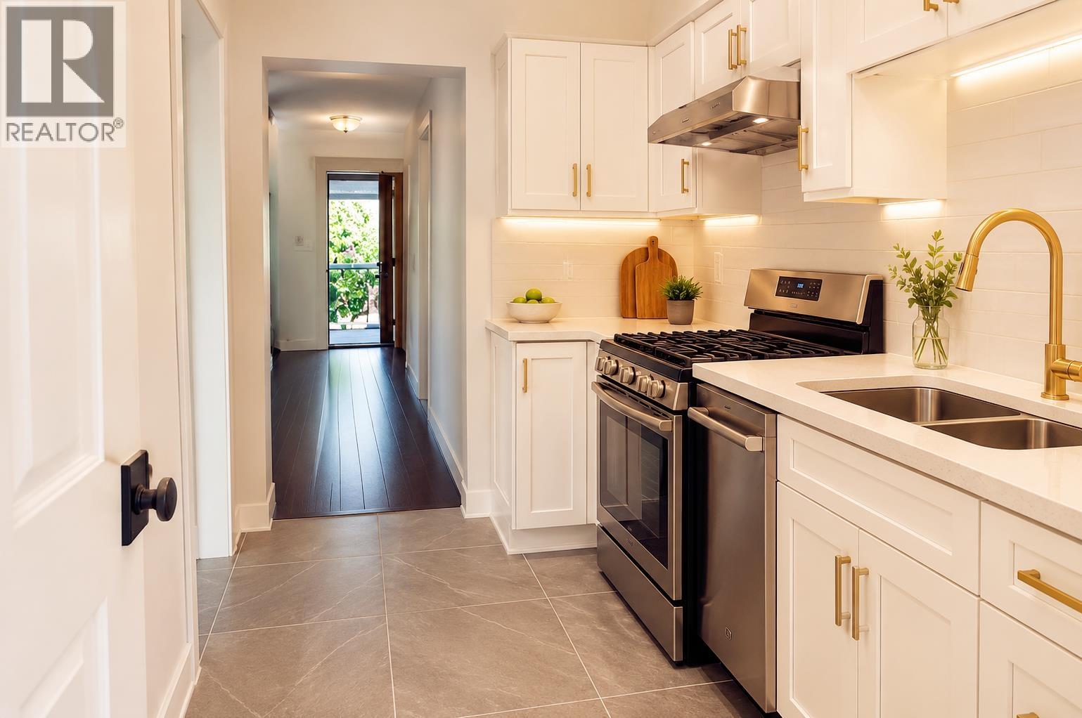 4313 MILLER STREET, Vancouver