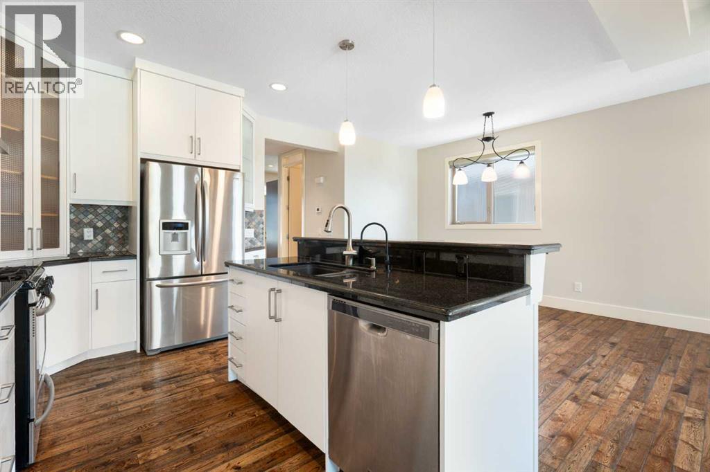 448 25 Avenue NW - 8