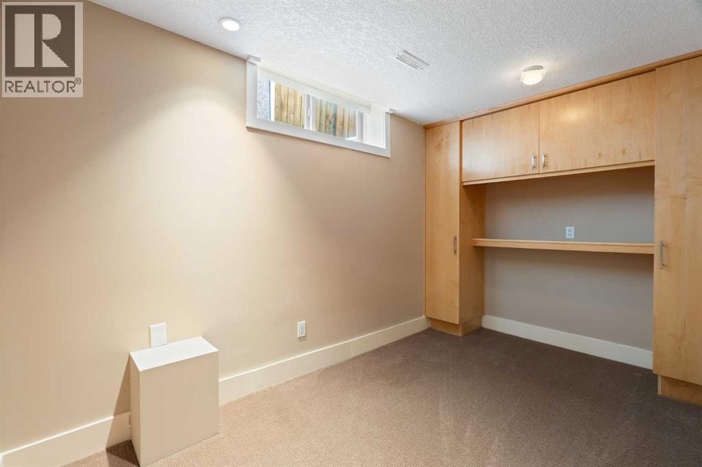 448 25 Avenue NW - 24