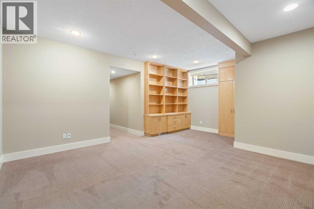 448 25 Avenue NW - 26
