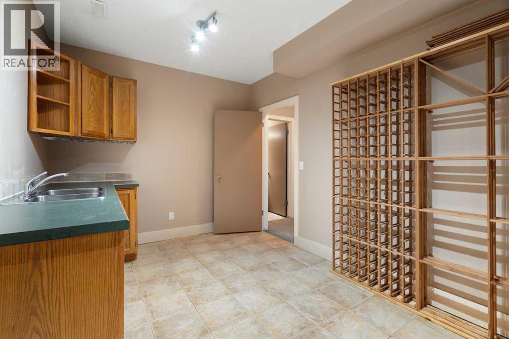 448 25 Avenue NW - 28