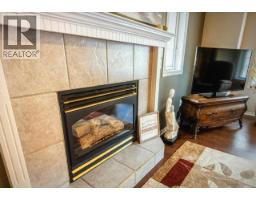 Kitchen - 3397 14th Avenue, Castlegar, BC V1N4G1 Photo 8