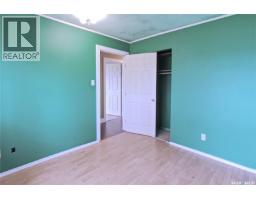 333 Dominion Bay, Central Butte, SK S0H0T0 Photo 14