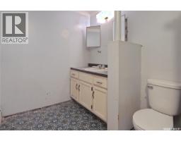 333 Dominion Bay, Central Butte, SK S0H0T0 Photo 22