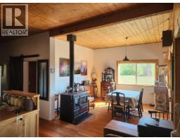 4470 & 4476 Titetown Road, Quesnel, BC V2J3H9 Photo 8