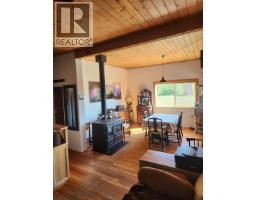 4470 & 4476 Titetown Road, Quesnel, BC V2J3H9 Photo 10