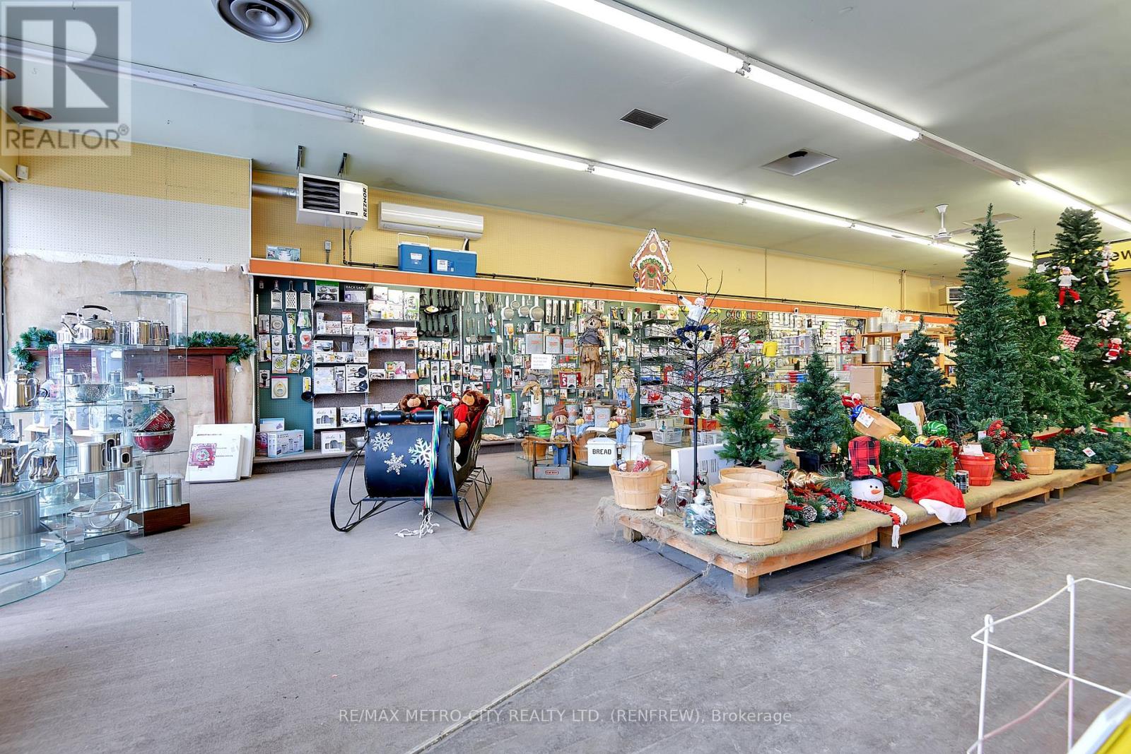 Retail for Sale in Renfrew – 150 RAGLAN STREET S, Renfrew – MLS# X13685796 - Image 15