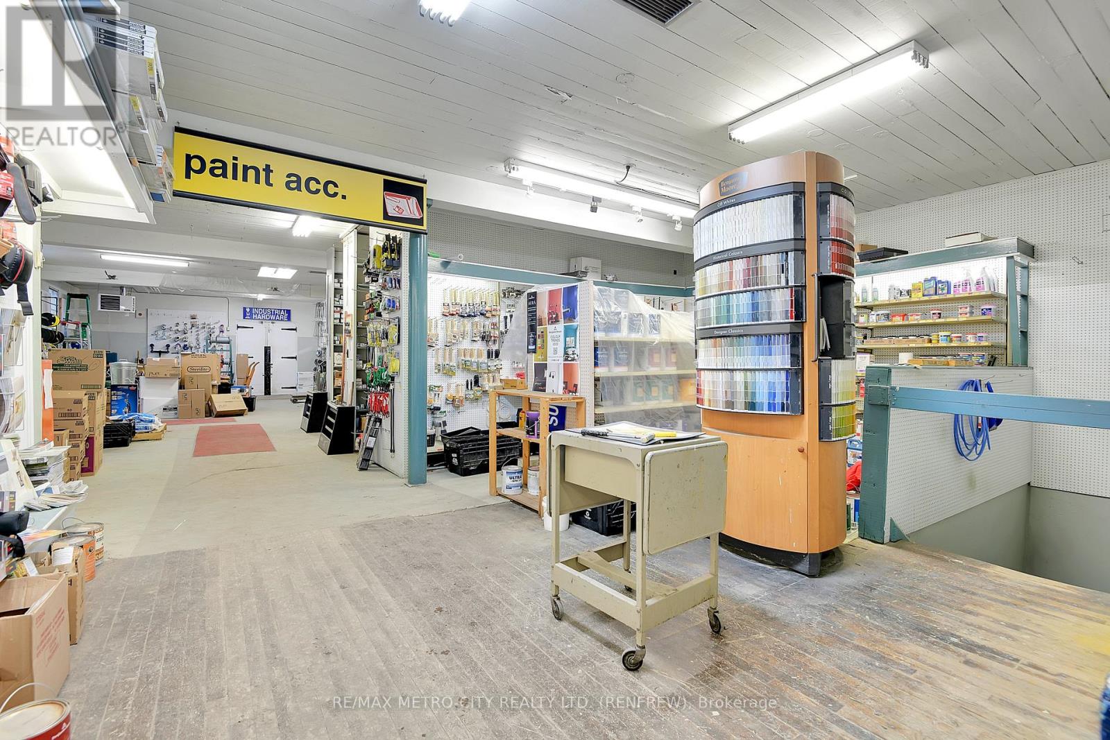 Retail for Sale in Renfrew – 150 RAGLAN STREET S, Renfrew – MLS# X13685796 - Image 19