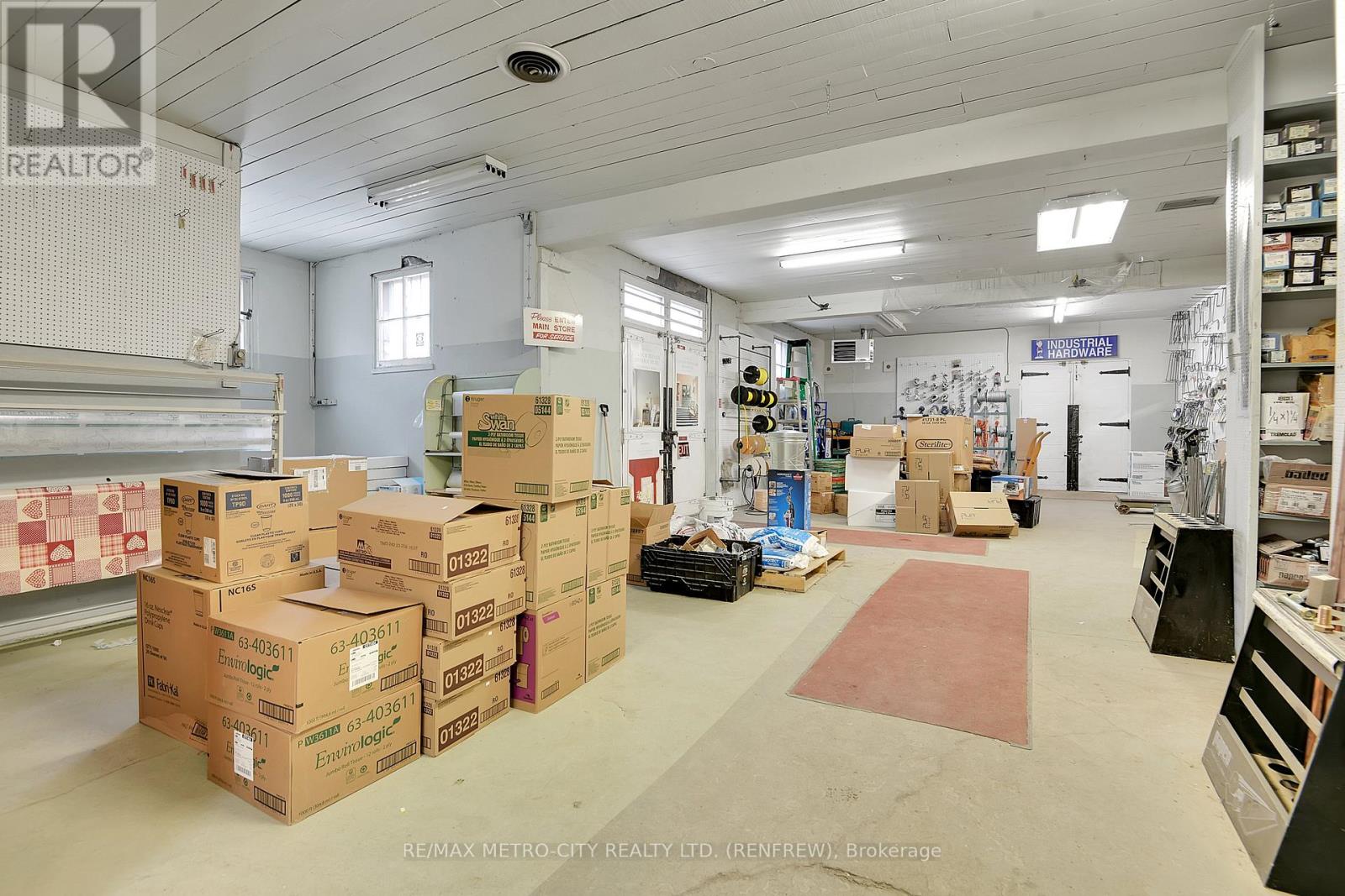 Retail for Sale in Renfrew – 150 RAGLAN STREET S, Renfrew – MLS# X13685796 - Image 21