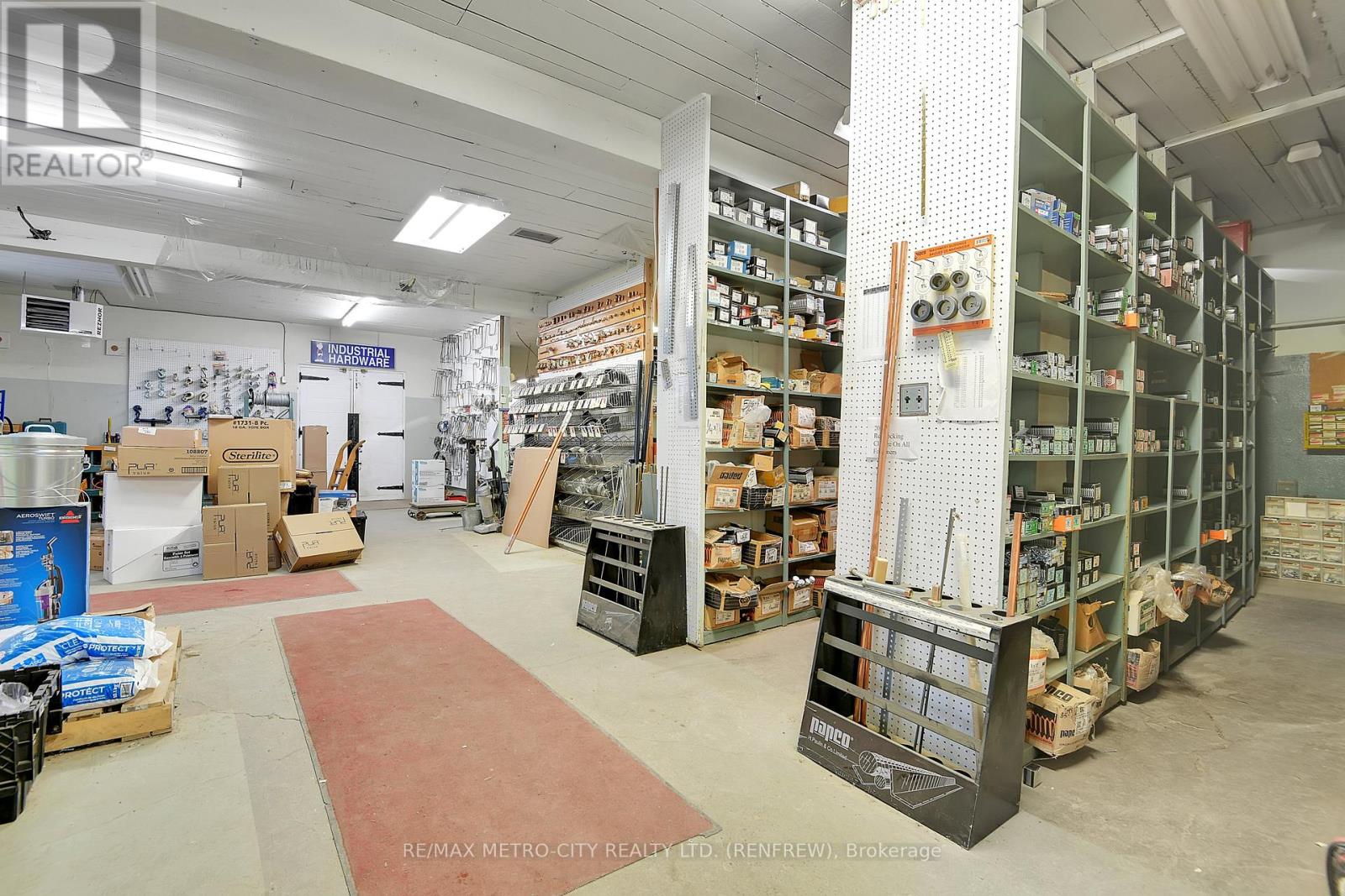 Retail for Sale in Renfrew – 150 RAGLAN STREET S, Renfrew – MLS# X13685796 - Image 22