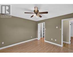 40 Ranger Avenue thumbnail 16