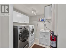 40 Ranger Avenue thumbnail 30