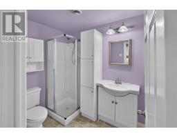40 Ranger Avenue thumbnail 31