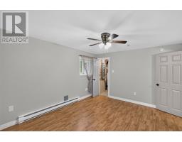 40 Ranger Avenue thumbnail 34