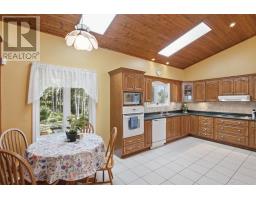 16 Peter's Cove Road thumbnail 32