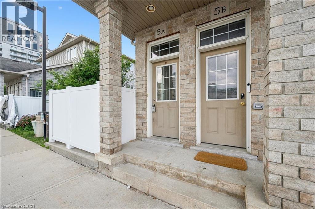 240 WESTMEADOW Drive Unit# 5A — photo 3