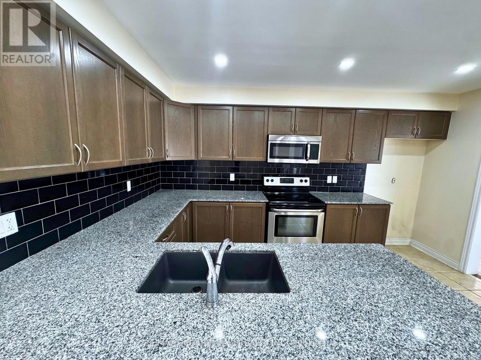 11 KEITH CRESCENT - 8