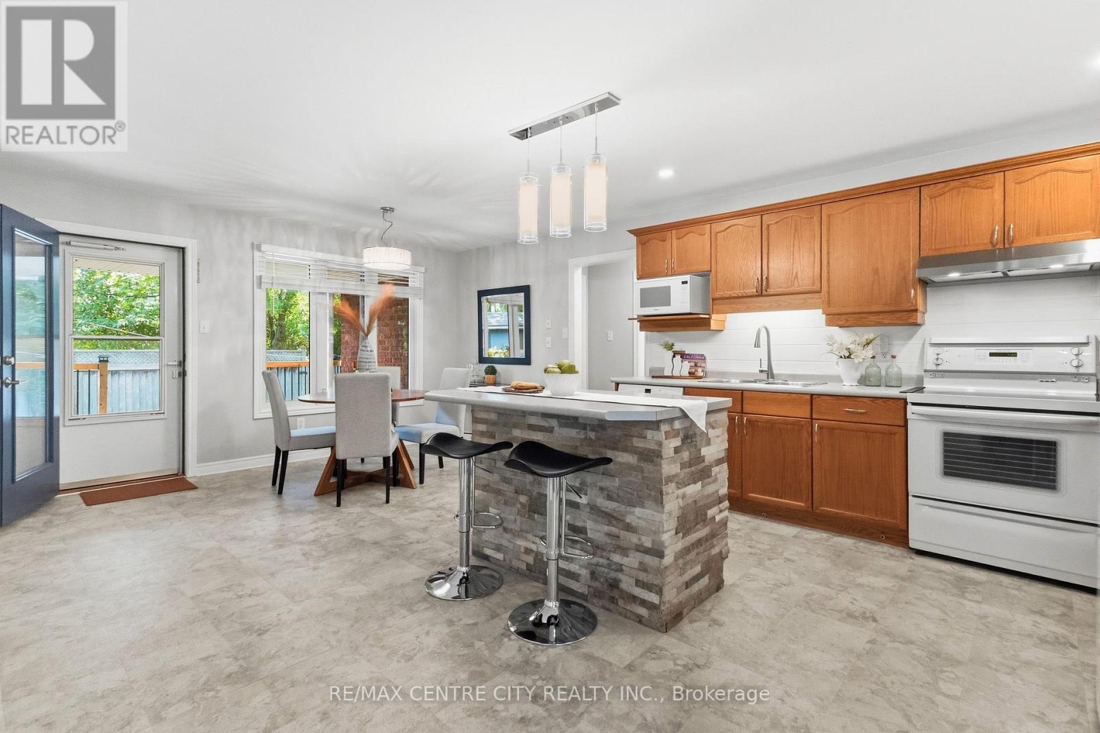 93 MCTAGGART COURT - Image 14