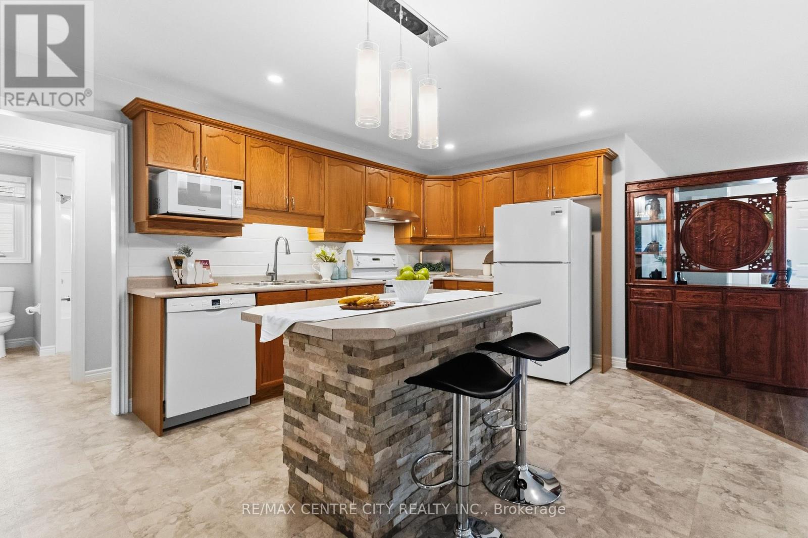 93 MCTAGGART COURT - Image 15