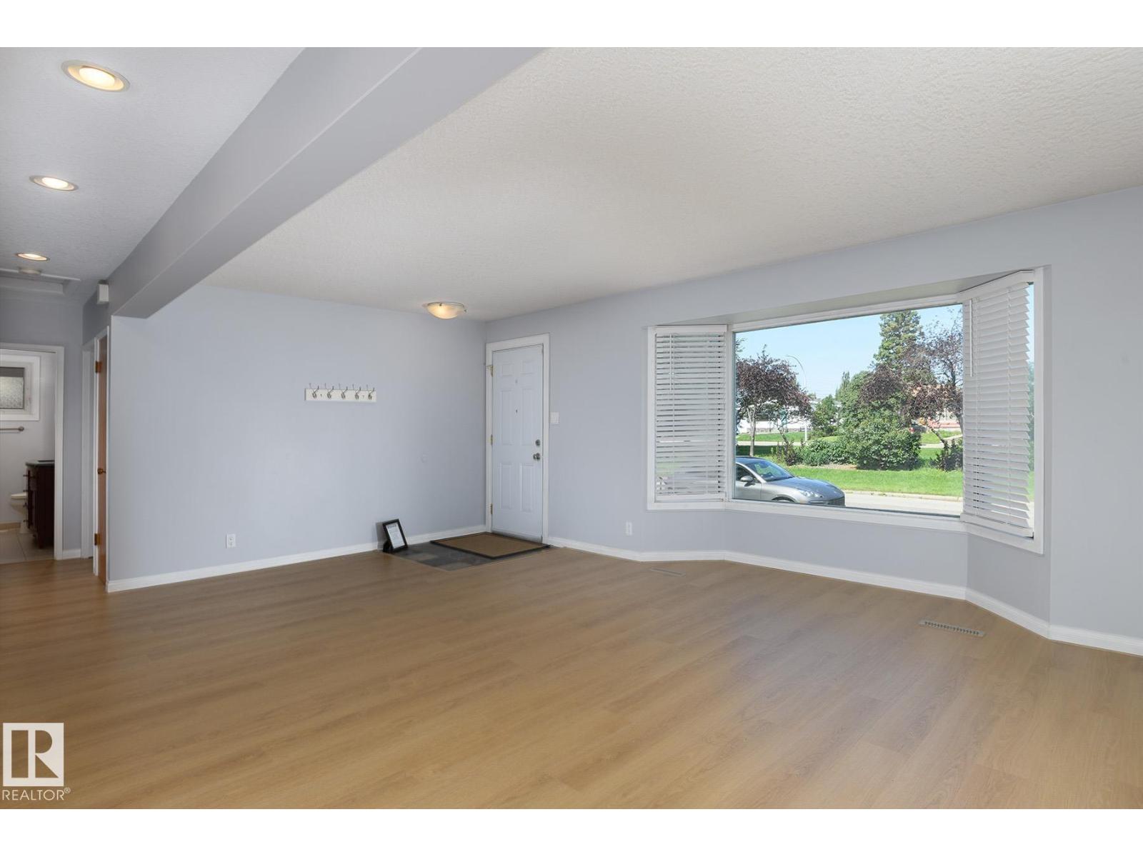 5627 138 Av NW photo 4 — MLS® E4504273