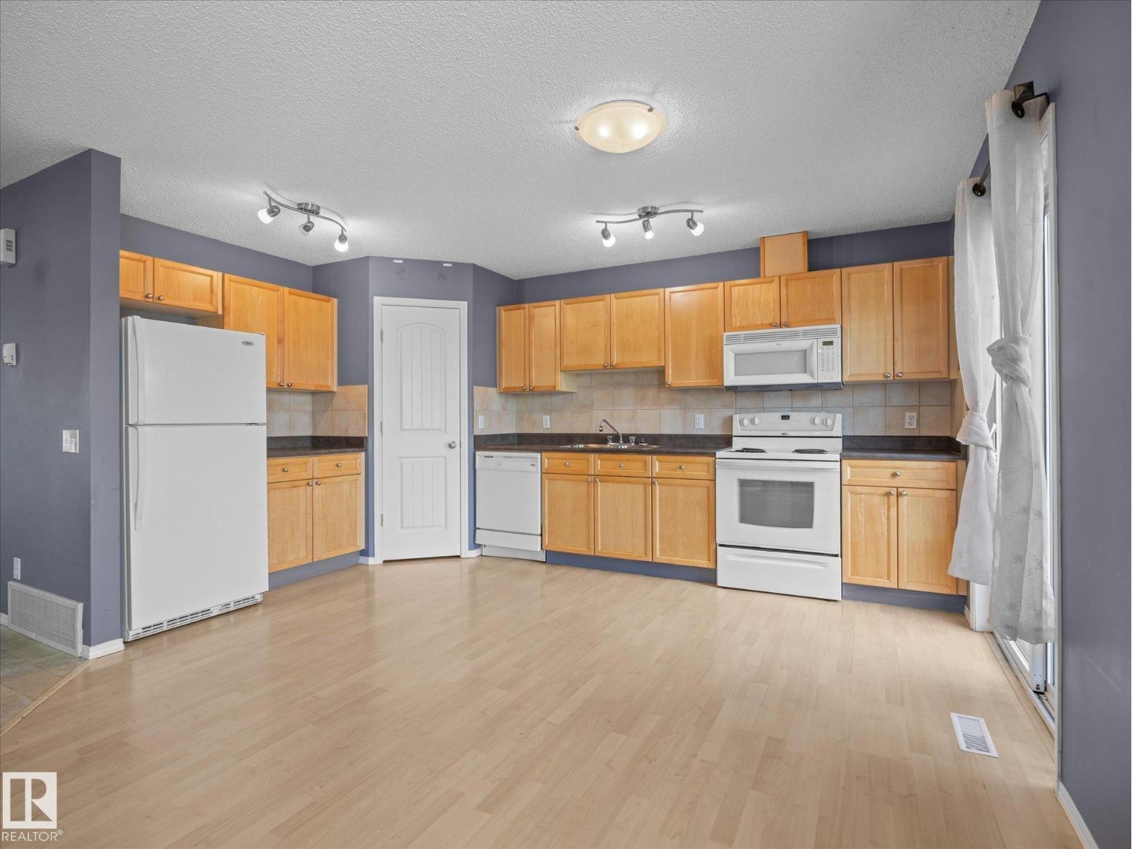 #23 450 HYNDMAN CR NW - Image 11
