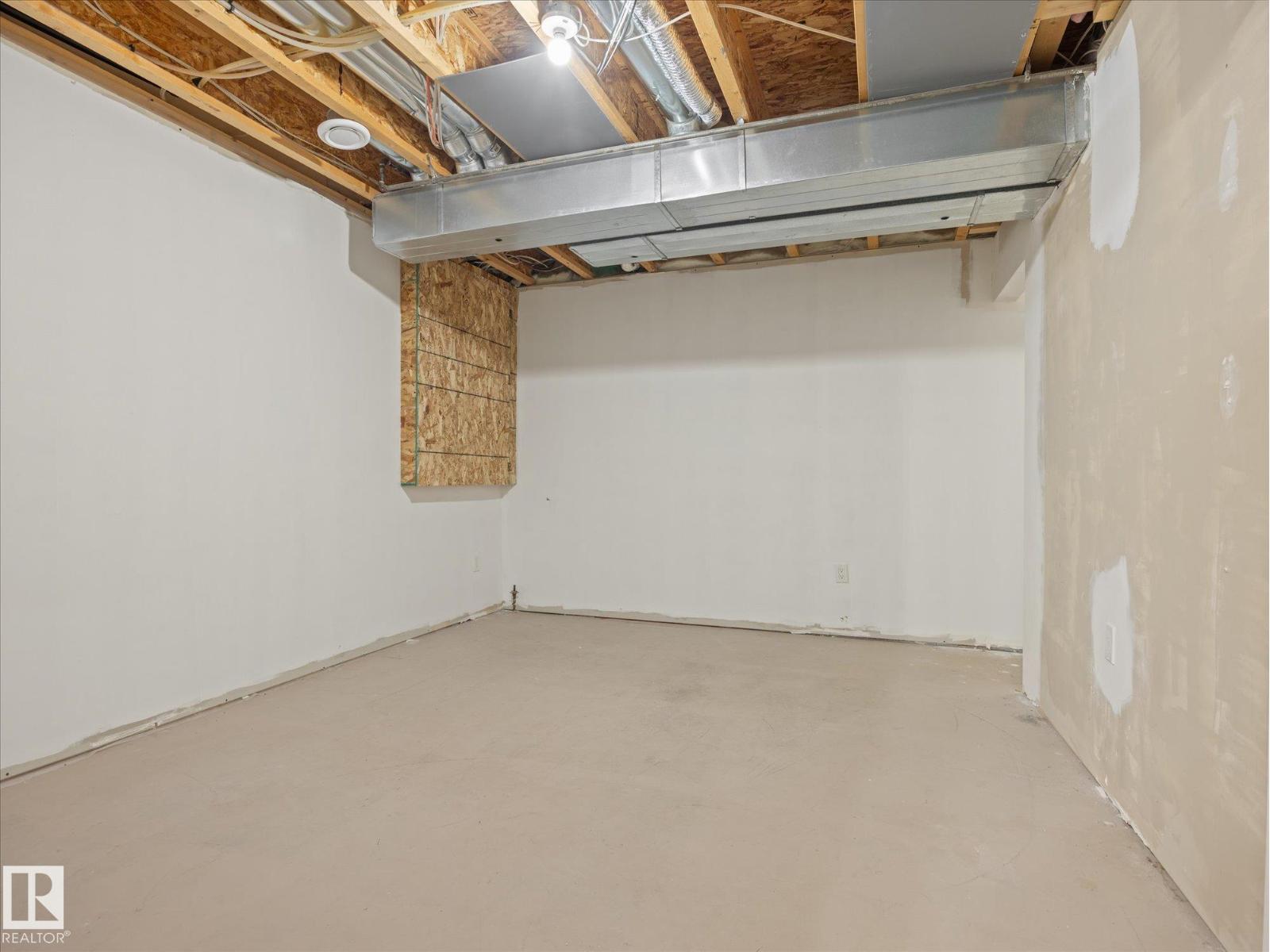 #23 450 HYNDMAN CR NW - Image 26