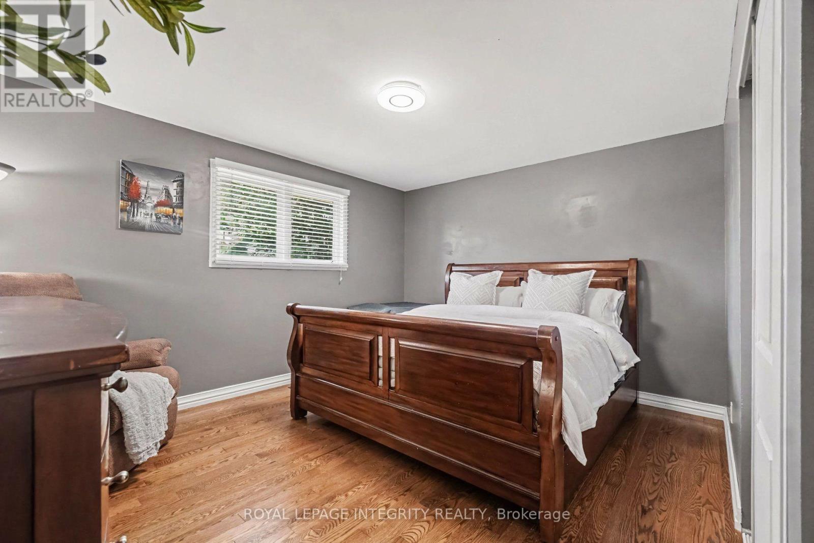4 Bed, 2 Bath House for Sale in Ottawa – 92 LENNOX STREET S, Ottawa – MLS# X13685750 - Image 30