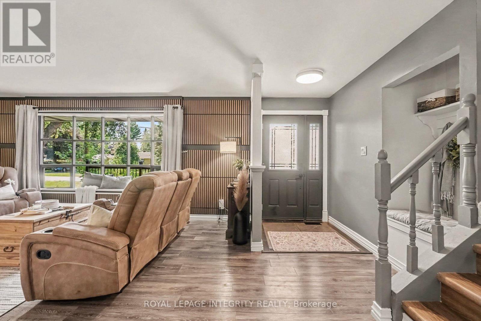 4 Bed, 2 Bath House for Sale in Ottawa – 92 LENNOX STREET S, Ottawa – MLS# X13685750 - Image 6