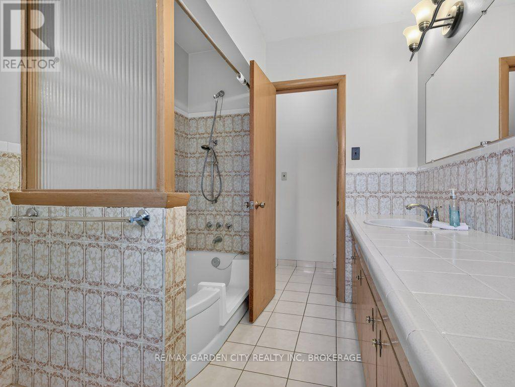 8 CHAMPA DRIVE - Image 26