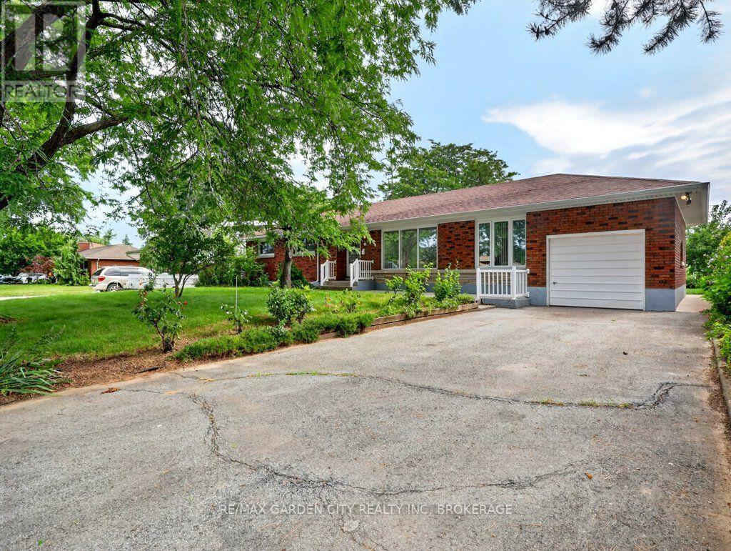 8 CHAMPA DRIVE - Image 4