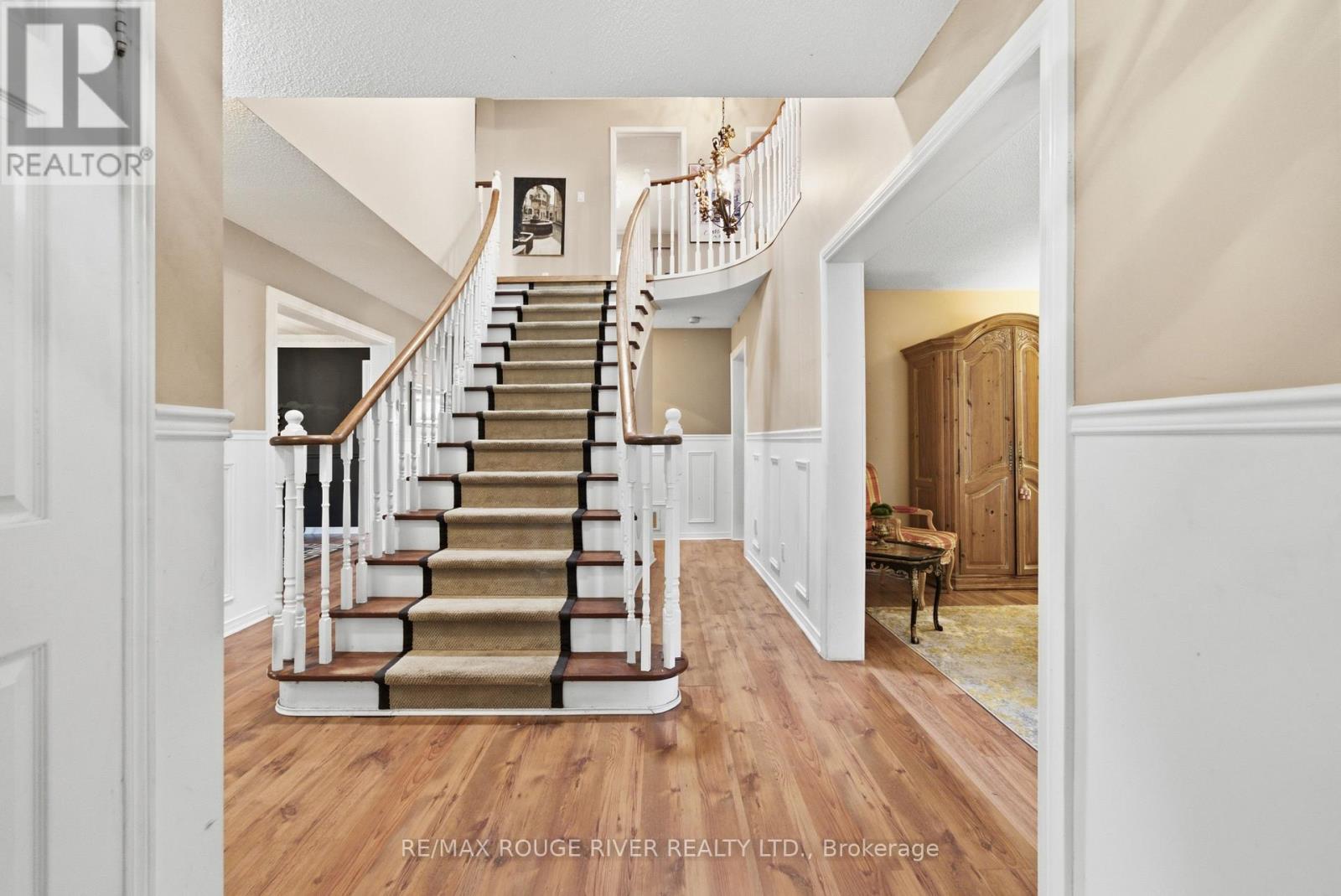 909 RIDGE VALLEY DRIVE - Image 4