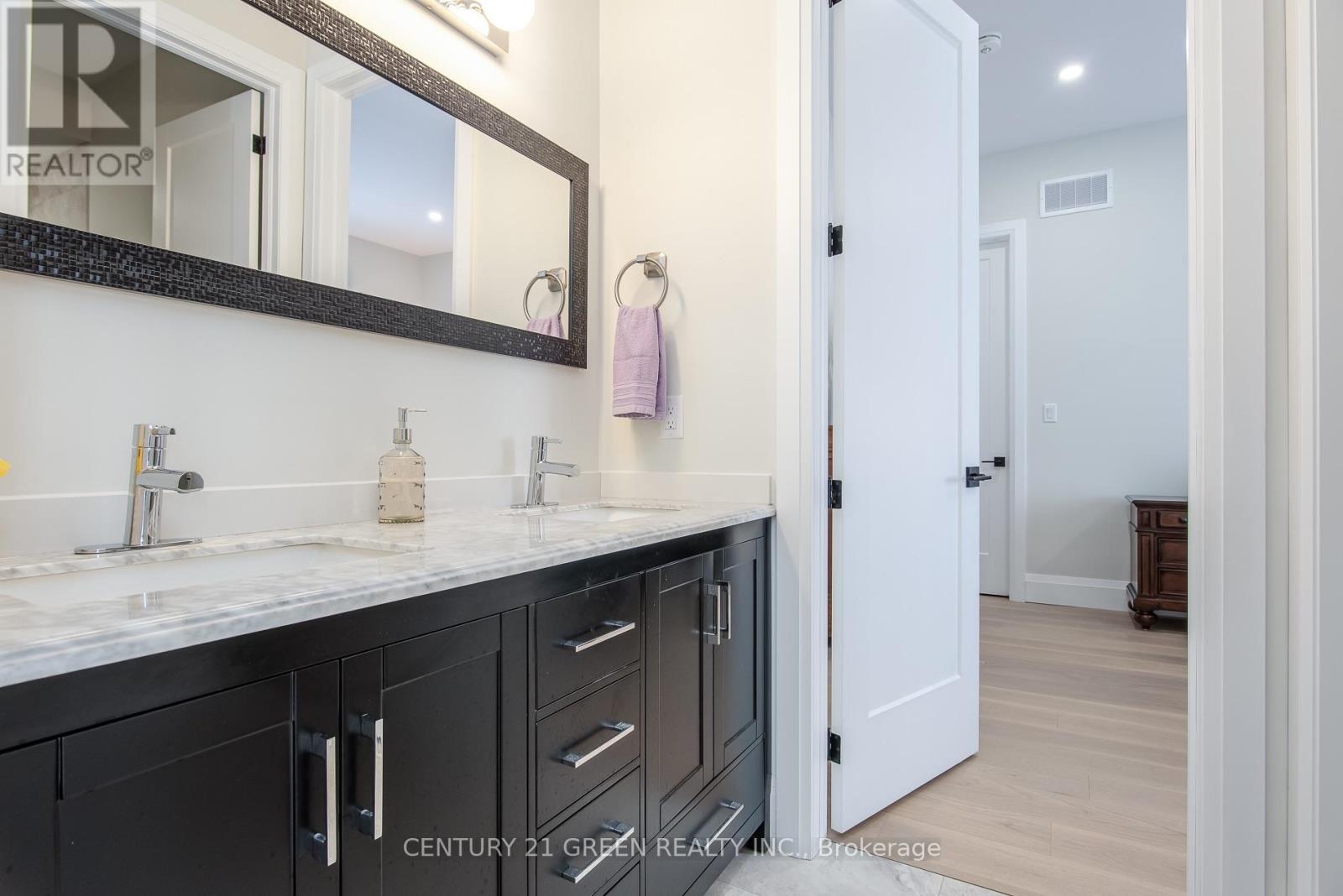 6780 WELLINGTON COUNTRY RD 10 - Image 32