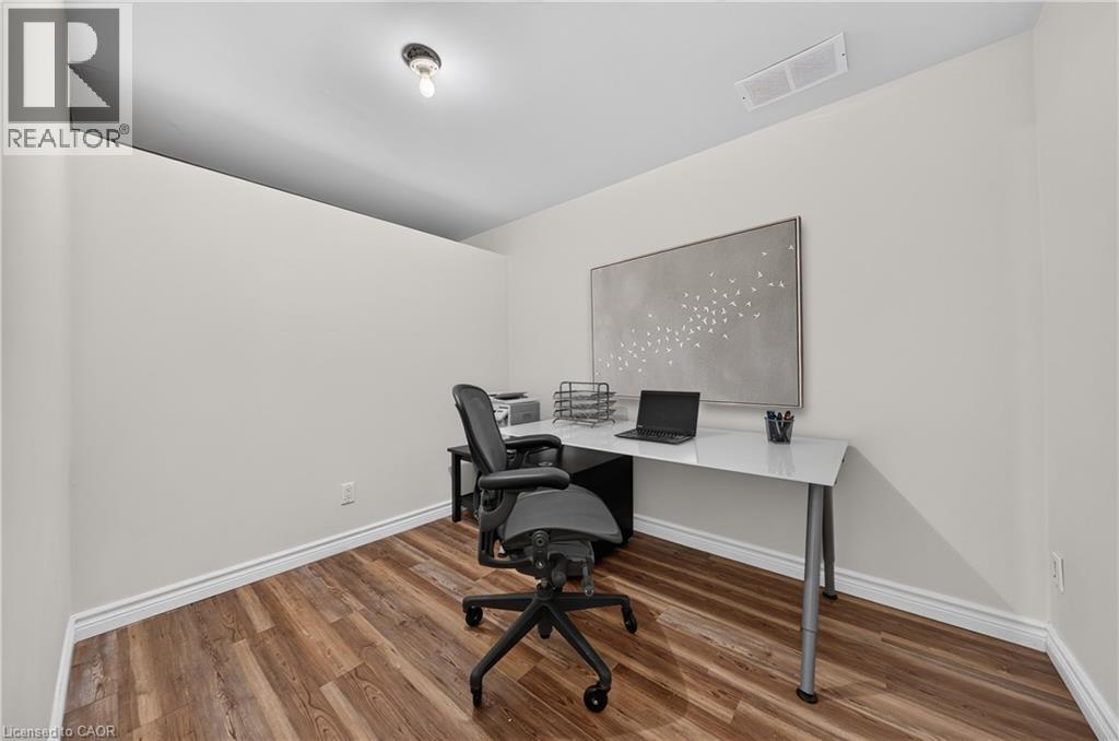 298 PINELAND Place - Image 32