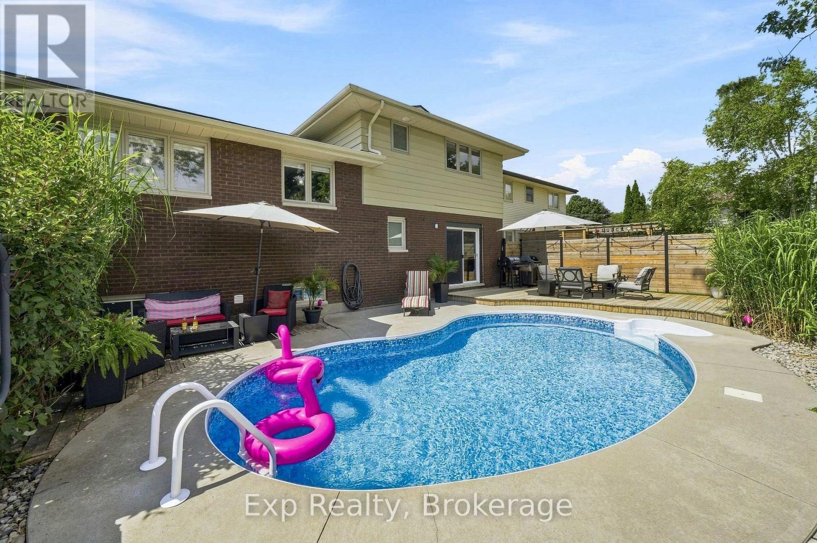 36 KENSINGTON CRESCENT - 2