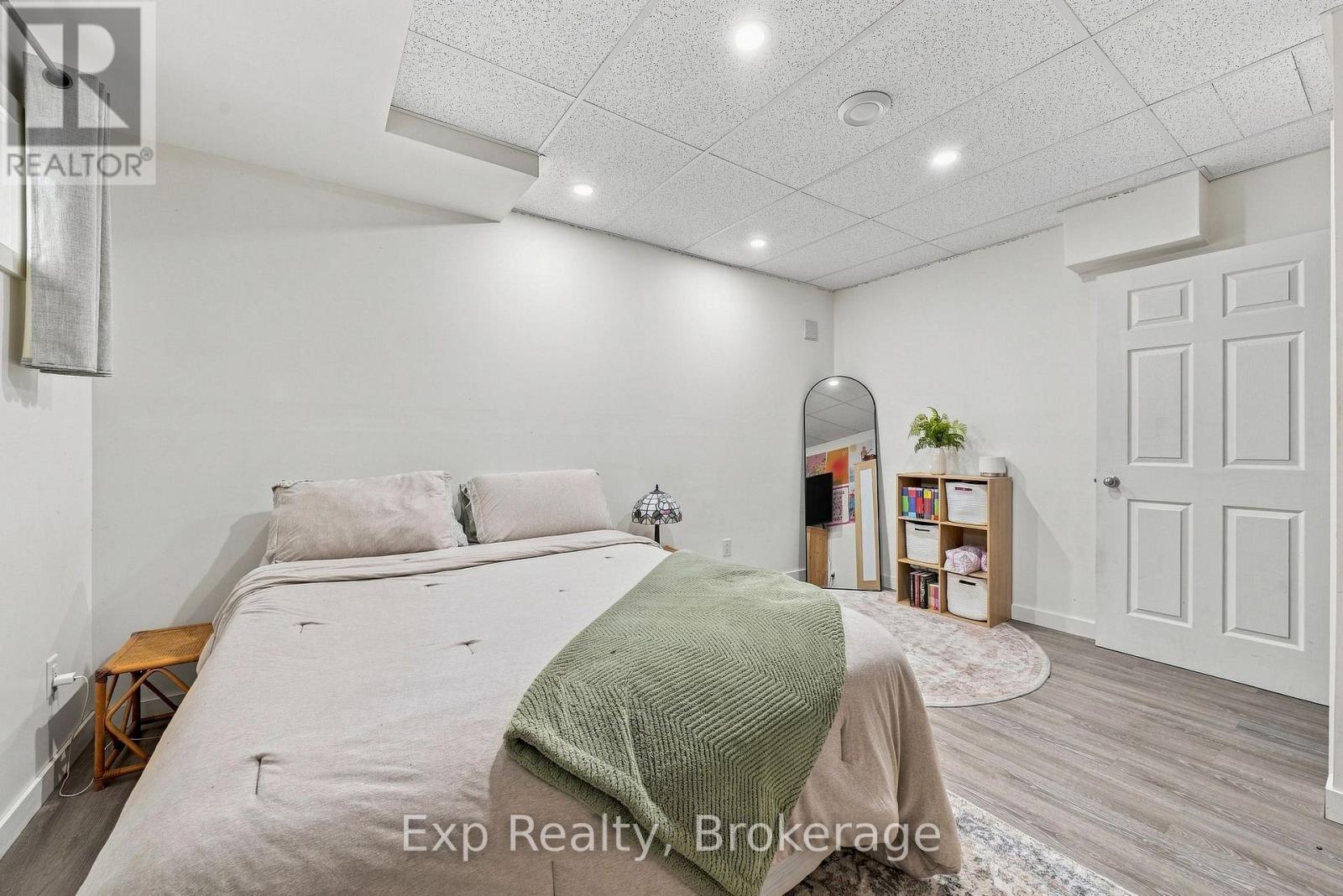 36 KENSINGTON CRESCENT - Image 27