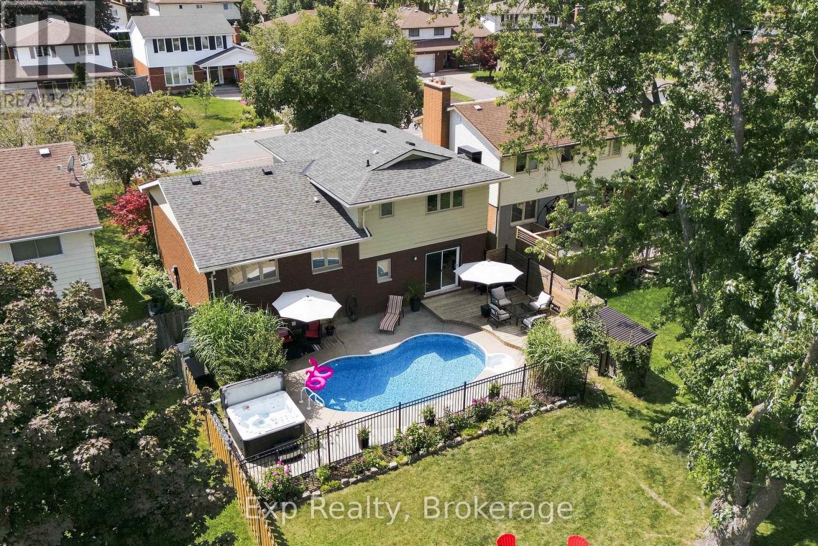 36 KENSINGTON CRESCENT - Image 35