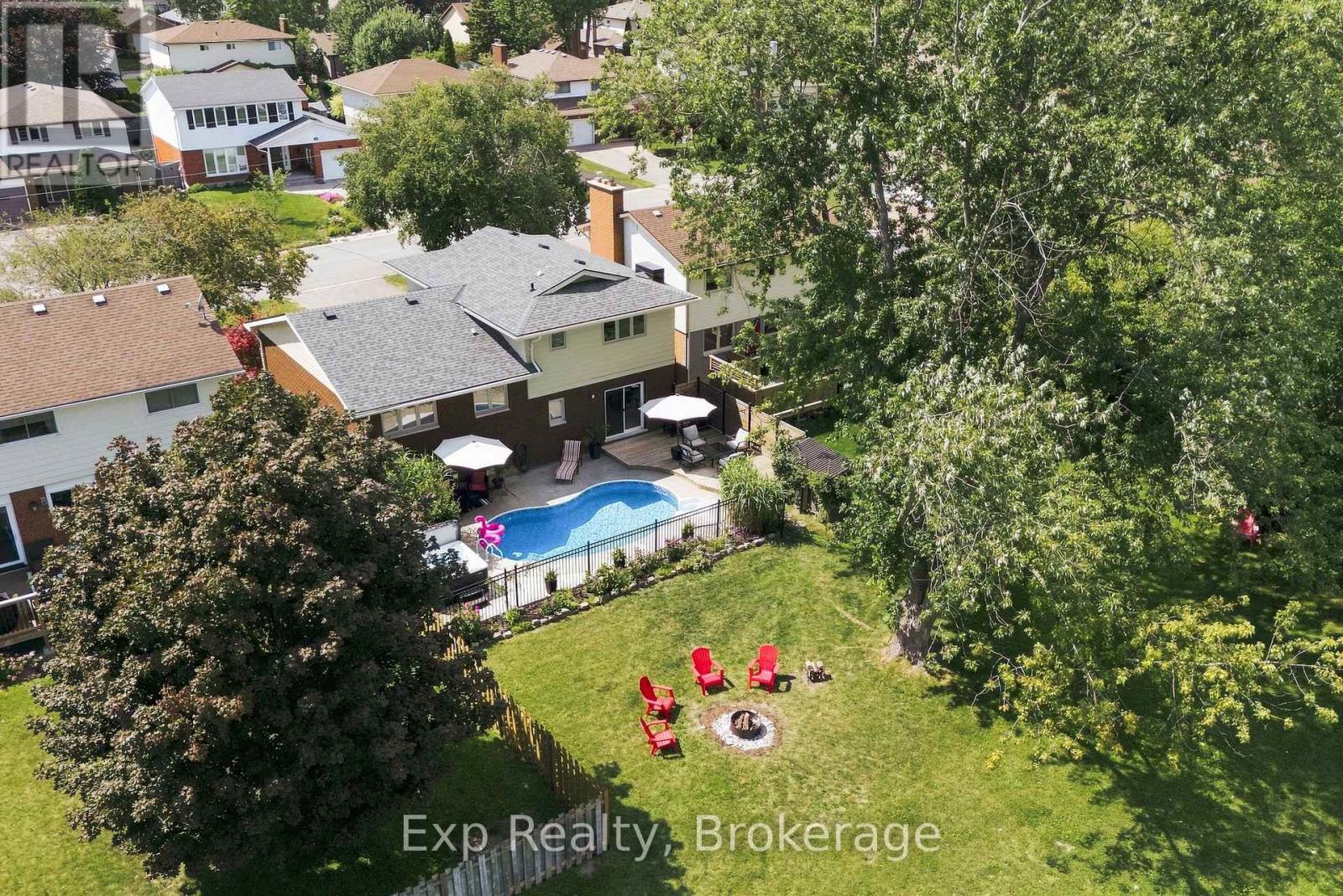 36 KENSINGTON CRESCENT - Image 36