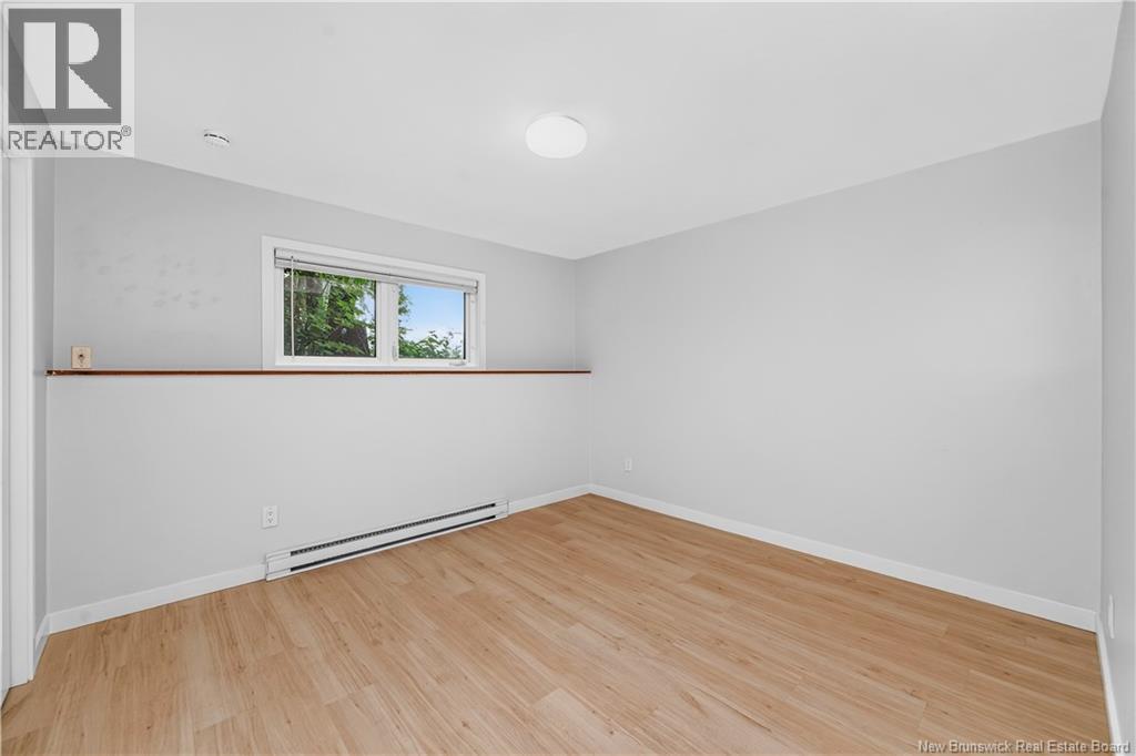 20 Connaught Avenue - Image 28