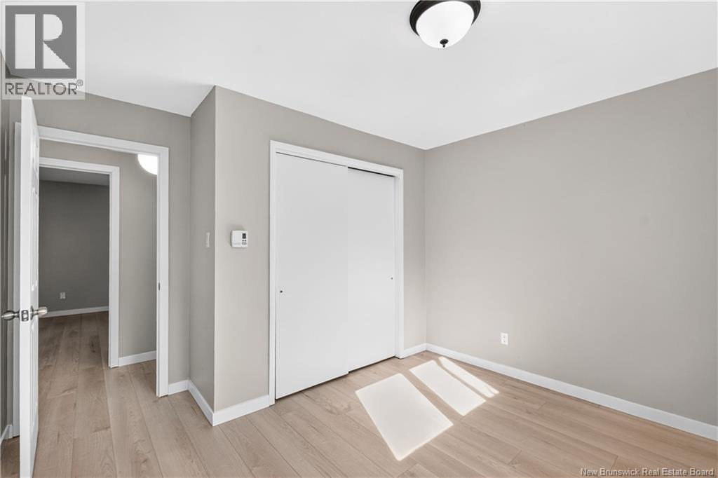 20 Connaught Avenue - Image 12