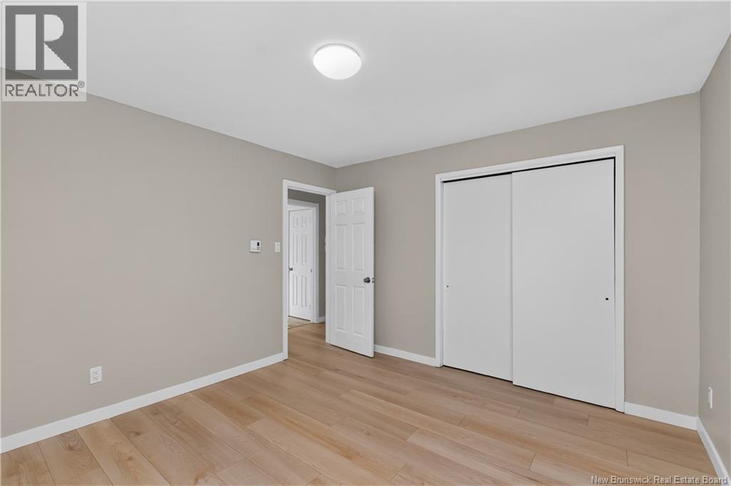 20 Connaught Avenue - Image 14