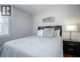 Living room - 241 Guelph Avenue Unit# A, Cambridge, ON N3C1A9 Photo 11