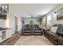 11 Jones Road thumbnail 19