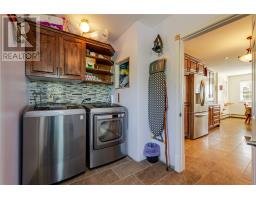 11 Jones Road thumbnail 33