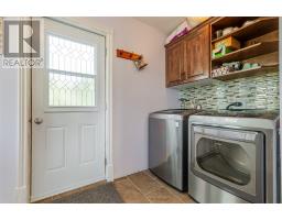 11 Jones Road thumbnail 34